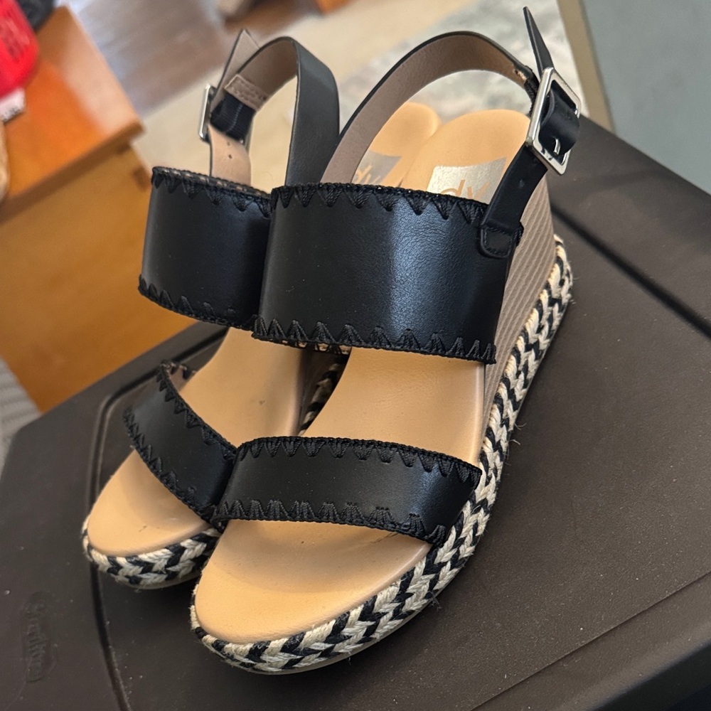 dv Dolce vita Black Leather Platform Espadrille Sandals 6